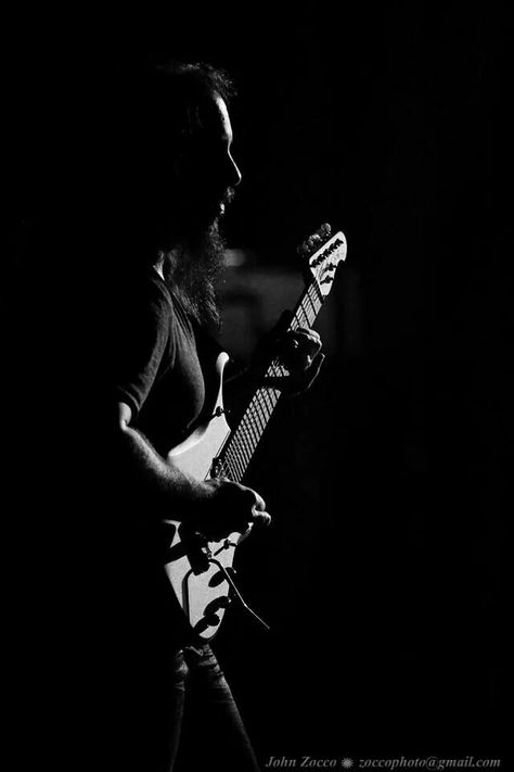 John Petrucci... Willie Dixon, Paul Gilbert, John Petrucci, Dream Theater, Eddie Van Halen, Epic Photos, Love Band, Rock Posters, Guitar Hero