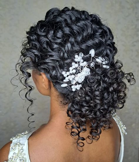 Super Curly Wedding Hair, Bridal Updo Curly, Curly Hairstyles For Black Women Wedding, Natural Curl Wedding Styles, Biracial Wedding Hairstyles, Formal Curly Hairstyles Natural Curls Wedding Updo, Wedding Hair For Curly Natural Curls, Curly Wedding Hairstyles For Black Women, Naturally Curly Hairstyles For Wedding