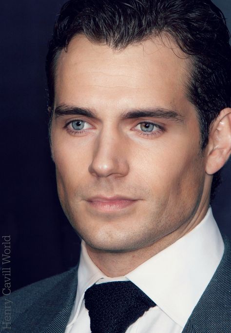 ONE YEAR AGO TODAY THIS MANS LIFE CHANGED FOREVER Henry Cavill at the Man Of Steel World Premiere In New York  June... Henry Cavill Eyes, Gideon Cross, Mermaids Kissing, Love Henry, Michael Trevino, One Year Ago, Man Of Steel, Henry Cavill, Famous Celebrities