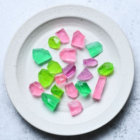 Kohakutou (Edible Crystal Candy) Recipe Crystal Candy Recipe, Edible Crystal Candy, Edible Crystals, Gummy Candies, Japanese Treats, Crystal Candy, Candy Recipe, Soft Foods, Decorating Cakes