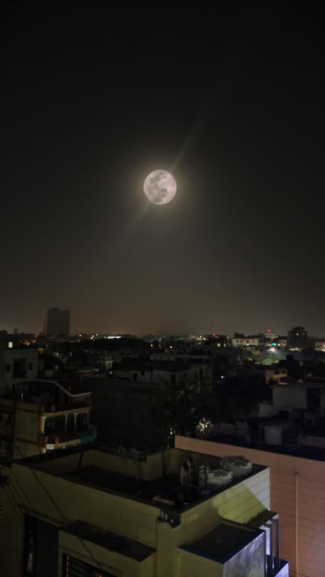 Moon Best Moon Pictures, Cute Photography Nature, Moon From Terrace, Aesthetic Picture Of Moon, Moon Natural Photo, Natural Moon Pictures, Aesthetic Moon Photos, Today's Moon Pic In India, Night Maggie Snap