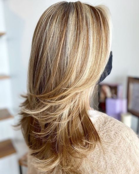 Blonde Highlights and Copper Lowlights Blond Hair With Low Lights, Lowlights In Blonde Hair, Brown Hair With Blonde Lowlights, Blonde And Red Highlights, Blonde Color Chart, Copper Lowlights, Vanilla Hair, Hair Lowlights, Red Hair Short