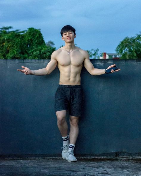 Asian Men Short Hairstyle, Lean Body Men, Lean Men, Pap Cogan, Muscle Hunk, Asian Guys, Handsome Asian Men, Hot Asian Men, Male Fitness Models