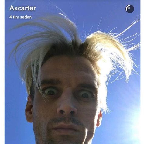 LMG 🦋💙 on Instagram Landon Carter Walk To Remember, Aaron Carter Tattoos, Aaron Carter Quotes, Aaron Carter 90s, Aaron Carter Now, Aaron Carter, Blue Backgrounds, Instagram