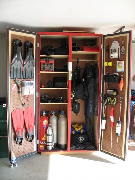 Gear Storage Ideas, Outdoor Gear Storage, Scuba Diving Tattoo, Scuba Diving Quotes, Gear Room, Scuba Diving Photography, Diver Down, Gear Storage, Scuba Diving Equipment