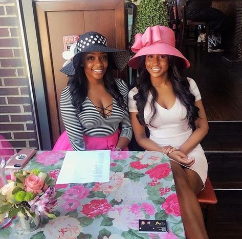 Hat With Dress Outfits, Birthday Dinner Outfits Black Women, Cute Birthday Dinner Outfits, Cute Birthday Dinner, Dress Outfits Black Women, Girls Night Dinner Outfit, Brown Outfits For Black Women, Dinner Outfits Black, Dinner Outfits Black Women