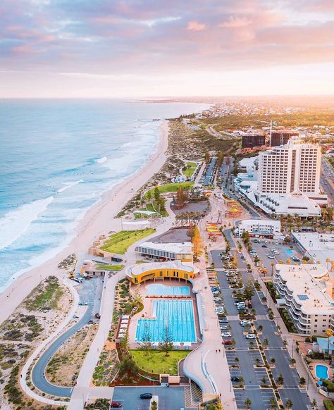 Hatch Interiors ✖️ Adriana on Instagram: “Home 🤍 #scarboroughbeach ••• 📸 @danniexdough” Scarborough Perth, Sorrento Beach, Scarborough Beach, North Beach, Sorrento, City Beach, Perth, Airplane View, Australia