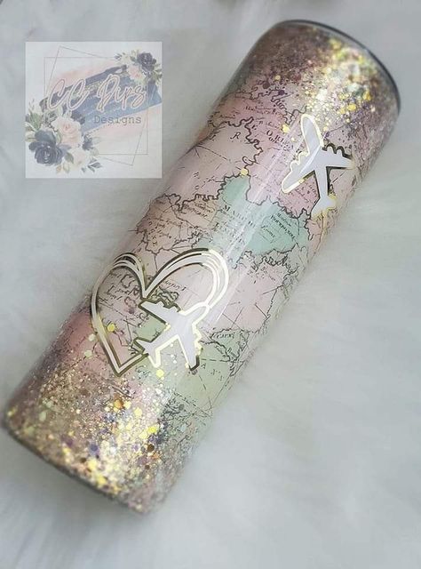 Sublimation Tumbler Cup Designs, Map Tumbler Ideas, Glitter Resin Tumbler, Matte Tumbler Ideas, White Tumbler Ideas, Glitter Epoxy Tumbler Ideas, Tumblr Ideas Cups, Resin Cups Ideas, Summer Tumbler Cups