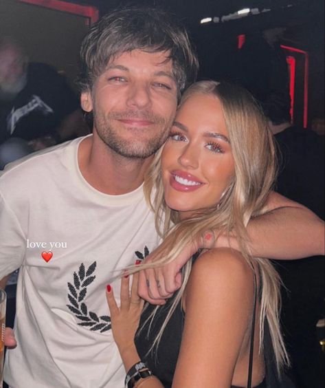 Louis And Lottie, Louis Tomlinson Sisters, Tomlinson Family, Lottie Tomlinson, Harry Styles Louis Tomlinson, Louis (one Direction), Faith In The Future, Louis Williams, Lou Lou