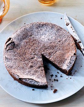 Chocolate Hazelnut Torte / Romulo Yanes Hazelnut Torte Recipe, Chocolate Torte Recipe, Hazelnut Torte, Kosher For Passover, Passover Desserts, Hazelnut Chocolate, Torte Recipe, Chocolate Torte, Spring Desserts