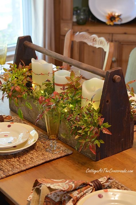 Farmhouse Table Ideas, Farmhouse Tablescape, Wooden Box Centerpiece, Old Tool Boxes, Wood Box Centerpiece, Wood Tool Box, Wooden Tool Boxes, White Branches, Fake Snow