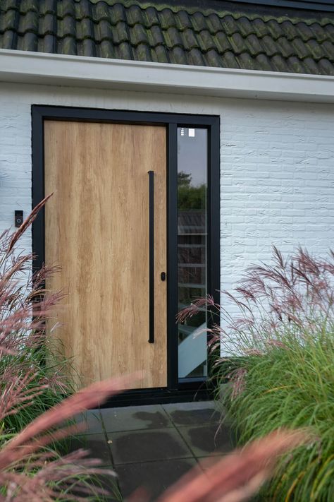 Grey Front Door White House, Wooden Modern Door, Modern Front Door With Sidelights, Home Entrance Exterior, Black Modern Front Door, Front Wooden Door, Doors Exterior Entrance, House Wooden Door, Wide Front Door