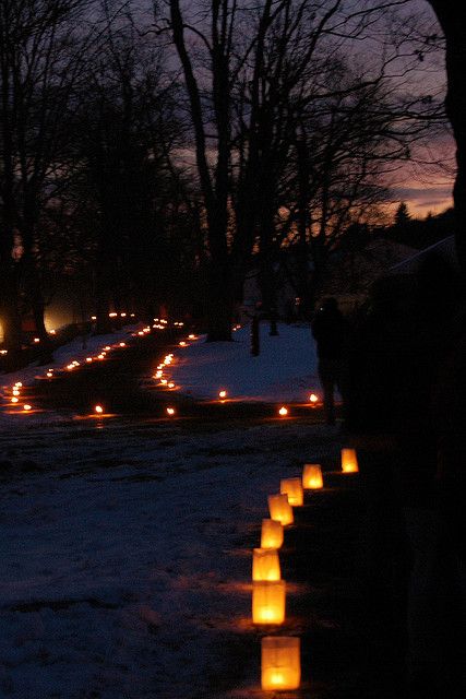 candle light trail- how do they stay lit? Candles Pathway, Candle Light Bedroom, Candle Lit Restaurant, Candle Lit Pathway, Evening Candle Lit Wedding, Candle Light Concert, Door Lighting, Romantic Candle, Candlelit Table