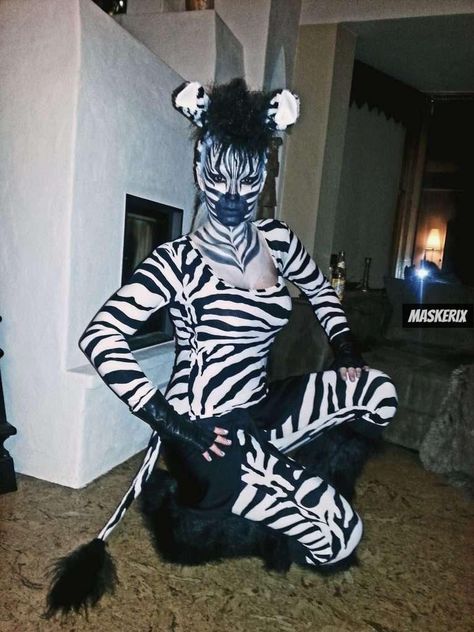 Zebra costume, handmade costume, zebra makeup Diy Zebra Costume Women, Diy Zebra Costume, Zebra Face Paint, Animal Costumes Women, Zebra Halloween Costume, Animal Costumes For Adults, Zebra Makeup, Jungle Costume, Party Animal Costume