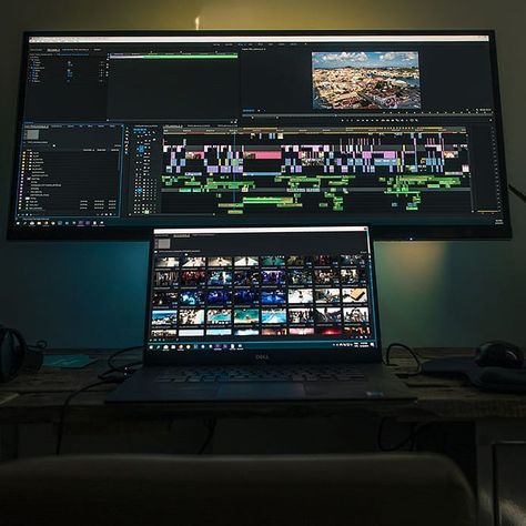 Video Editing Workspace, Video Editing Studio Setup, Film Editor Aesthetic, Film Editing Studio, Editor Setup, Video Editing Room, Video Editing Setup, Video Editor Aesthetic, Video Editing Aesthetic