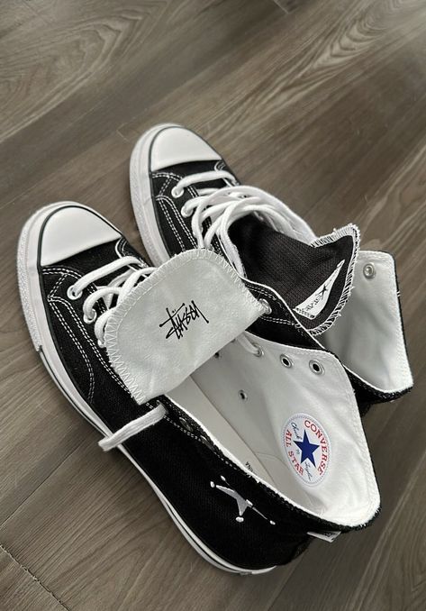 Chuck Taylor 70, Instagram Jewelry, Fresh Shoes, Outfits With Converse, Hype Shoes, Dream Shoes, Streetwear Outfit, Mens Streetwear, Sneaker Head