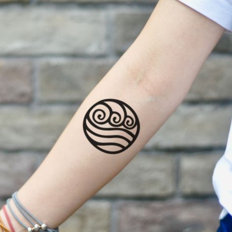 Water Bending Tattoo, Water Tribe Tattoo The Last Airbender, Waterbending Tattoo, Toph Beifong Tattoo Ideas, Atlab Tattoos, Water Tribe Tattoo, Water Tribe Symbol Tattoo, Water Tribe Avatar, Tribe Tattoo