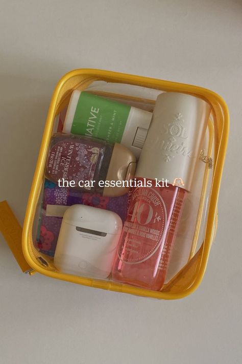 What To Pack In Your Bag, Mini Deodorant, Mini Essentials, School Emergency Kit, School Backpack Essentials, Native Deodorant, Everyday Bag Essentials, Girly Car Accessories, Backpack Essentials