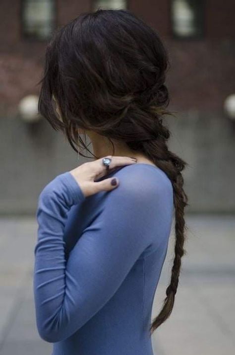 Daphne Core, Easy Mom Hairstyles, Sam Larusso, Messy Braids, Mom Hairstyles, Braided Hair, Trending Hairstyles, Good Hair Day, Hair Envy