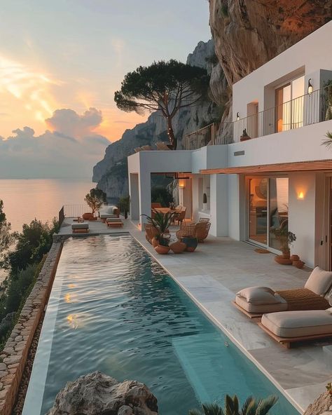 Dream Beach Houses Luxury, House Design Luxury, Sky Window, Dream House Aesthetic, Bedroom Kid, Houses Luxury, Idea Bedroom, Pallet House, Ceiling Wallpaper