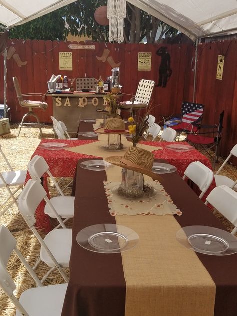 Western Themed Party Mexican Western Party, Cowboy Party Table Decor, Western Pool Party, Western Dinner Party, Western Food Table, Western Table Setting, Vaquero Theme Party, Western Table Decor, Western Theme Party For Adults