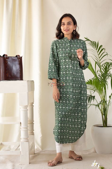 Apple Cut Kurti, Apple Cut, Insta Profile, Kurta Dress, Batik Print, Dress Indian, Cotton Kurta, Design Clothes, Dress Indian Style