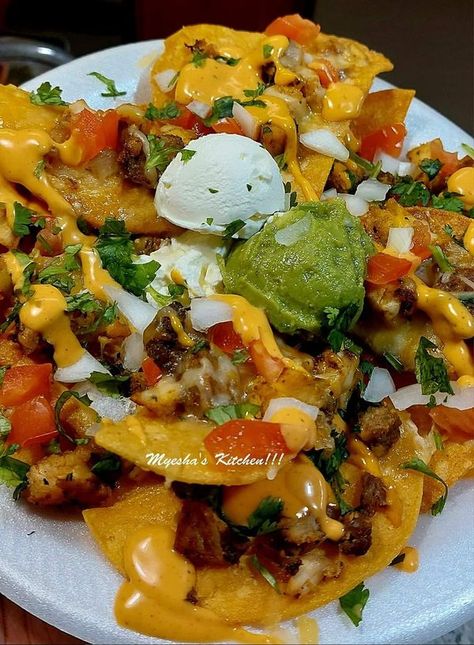 Bariatric Kitchen Recipes | Chicken and steak fajita nachos | Facebook Steak Fajita Nachos, Chicken Fajita Nachos, Fajita Nachos, Nacho Recipe, Chicken Nachos, Chicken Fajita, Steak Fajitas, Nachos Recipe, Bariatric Recipes