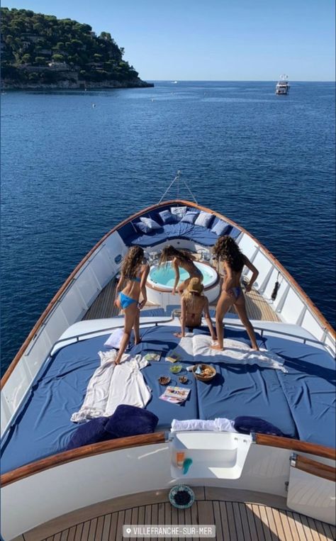 Bikinis Outfits, Yacht Summer, Water Life, Europe Summer, Future Lifestyle, Summer Bikinis, Dream Lifestyle, Summer Feeling, Summer Dream