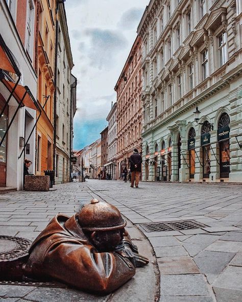 Visit Bratislava on Instagram: “Catching the early mornings in our city centre 😌 by @sabinasturzu⠀ .⠀ .⠀ .⠀ .⠀ .⠀ #visitbratislava #bratislava #slovakia #visitslovakia…” September Travel, Vienna Austria Travel, Bratislava Slovakia, Early Mornings, Austria Travel, East Europe, Europe Tours, Europe Vacation, Europe Summer