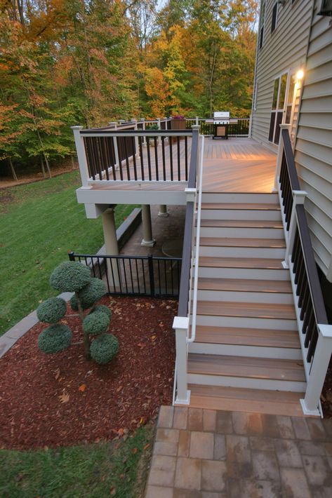 Upper Marlboro Backyard - Picture 1497 | Decks.com Angled Decking, Deck Stairs Landing, Corner Deck, Glass Railing Deck, High Deck, Deck Renovation, Deck Remodel, Deck Steps, Large Deck