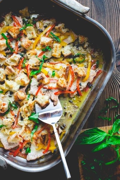 Tuscan Turkey One-Pan Cutlet Casserole Turkey Cutlet Recipes Healthy, Turkey Cutlet Recipes, Cutlet Recipes, One Pan Dinner Recipes, Healthy Turkey Recipes, Zucchini Casserole Recipes, Turkey Cutlets, Turkey Leftovers, Homemade Ravioli