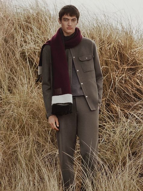 Canali Fall Winter 2024 Campaign 002 Canali Menswear, Chanel Allure Homme, Mens Winter Fashion Outfits, Winter Suits, Campaign Fashion, Hams, Fall Winter 2024, Mens Winter Fashion, Loro Piana