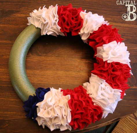 July 4th Wreath Tutorial Wreaths Tutorial, Capital B, Flag Wreath, 4th July Crafts, Felt Wreath, July Wreath, Cheap Oakley Sunglasses, Patriotic Crafts, Wreath Diy