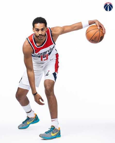 Jordan Poole Media Day, Nba Photoshoot, Basketball Photoshoot, Wizards Basketball, Basketball Pictures Poses, Basketball Boys, Jordan Poole, Splash Brothers, Kobe Bryant Pictures