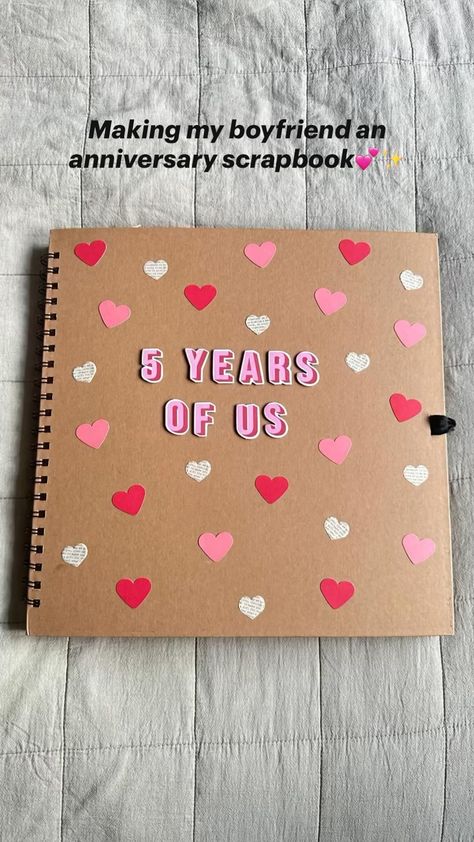 💥

Looking for a unique way to show your boyfriend how much you care? Scrapbook an anniversary memory book! This is a great way to document your relationship and share your love with your partner.

#scrapbooking #anniversary #diy #memorybook Gift Ideas For Artists, Ide Scrapbook, Diy Cards For Boyfriend, Boyfriend Scrapbook, Romantic Scrapbook, Couple Scrapbook, Cute Anniversary Gifts, Anniversary Scrapbook, Diy Anniversary Gift