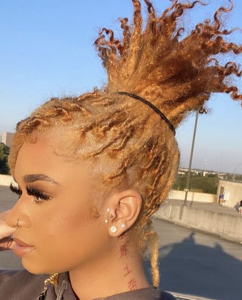 Ginger And Blonde Locs, Locs Hairstyles For Women Natural Hair, Cute Fun Hairstyles, Girl Loc Styles, Locs Hairstyles Short, Hairstyles Faux Locs, Dyed Locs Ideas, Locs Colors, Girls With Locs