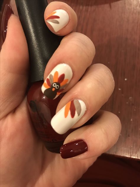 Thanksgiving Nail Designs With Turkey, Thanksgiving Fall Nail Designs, Halloween And Thanksgiving Nails, Short Acrylic Nails Designs For November, Cute Nails Acrylic Thanksgiving, Thanksgiving Acrylic Nails Ideas, Turkey Nails Designs Easy, Turkey Design Nails, Thanksgiving Nail Ideas Turkey