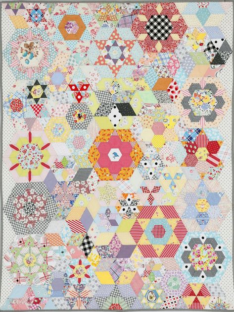 Smitten Quilt, Hand Piecing, English Paper Piecing Quilts, Quilt Modernen, Pdf Quilt Pattern, Patchwork Quilt Patterns, Paper Piecing Quilts, Patchwork Patterns, English Paper Piecing