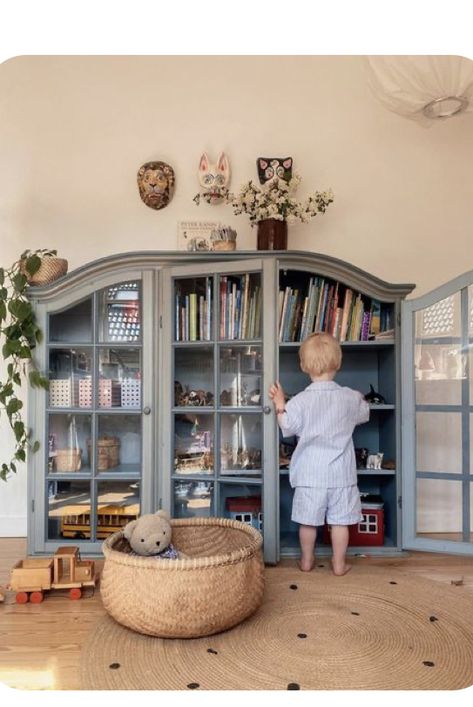 Art Area, Playroom Design, Nursery Room Inspiration, Book Case, Toddler Room, Scandinavian Home, Book Shelf, Kids Playroom, Boy Room