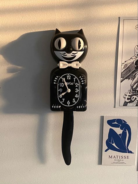 Kit Cat Clock Decor, Cool Weird Room Decor, Retro Cat Clock, Black Cat Clock, Novelty House Decor, Surrealism Room Decor, Cat Clock Aesthetic, Cat Wall Clock, Novelty Room Decor