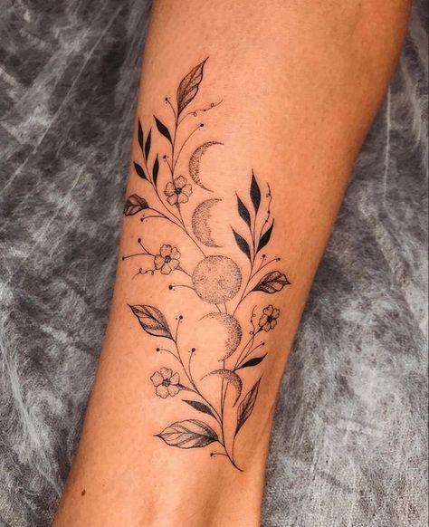 Wrap Tattoo, Boho Tattoos, Sharpie Tattoos, Forarm Tattoos, Nose Piercings, Body Tattoo, Tattoo Ideas For Women, Tatuaje A Color, Feminine Tattoo