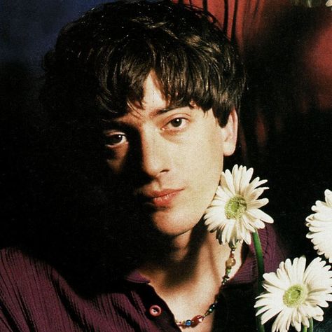 16 Me gusta, 1 comentarios - blur ruined my life (@milkydickz) en Instagram: "my flower boys #blur #damonalbarn#grahamcoxon #daverowntree #alexjames" Alex J, Blur Band, Music 90s, Guitar Guy, Graham Coxon, Music Board, Activities For Girls, Damon Albarn, Woo Hoo