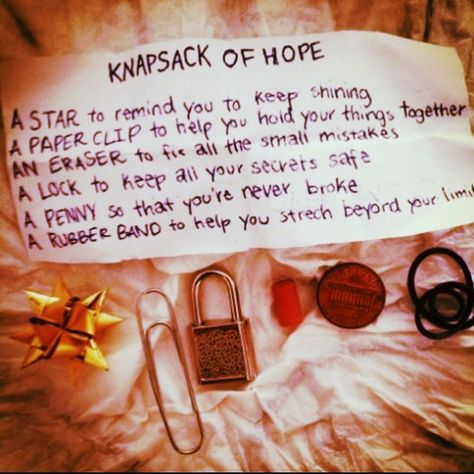 I love this idea! A "knapsack of hope" from princessdeficit's WordPress site Knapsack Of Hope, Cadeau Diy, Cool Ideas, Grad Gifts, Homemade Gifts, Paper Clip, Graduation Party, Graduation Gifts, Cute Gifts