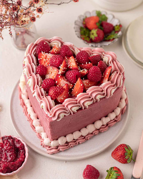 Heart Shaped Cake (vegan) Heart Cake Layers, Easy Heart Cake, Heart Strawberry Cake, Hen Cake, Strawberry Heart Cake, Rainbow Nourishments, Berry Buttercream, Berry Frosting, Heart Cake Birthday