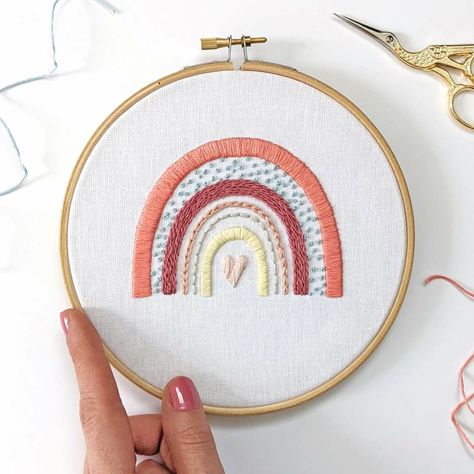 Boho Rainbow Embroidery, Embroidery Rainbow, Embroider Ideas, Rainbow Embroidery, Feather Embroidery, Embroidery Hoop Crafts, Diy Embroidery Patterns, Baby Embroidery, Hand Embroidery Projects