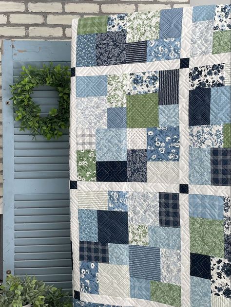 Nantucket Summer Quilt, Layer Cake Quilt, Camille Roskelley, Nantucket Summer, Quilt Layers, Cake Quilt, Big Block Quilts, Layer Cake Quilts, Pretty Quilt