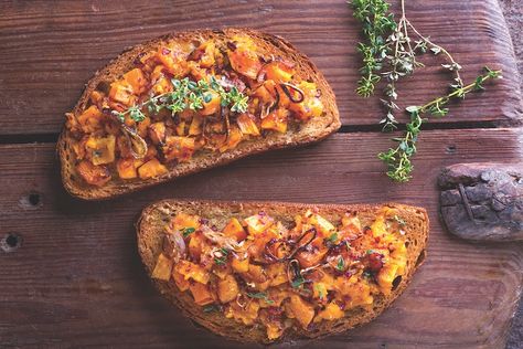 Roasted Butternut “Smash” on Whole Wheat Toast With Cranberry-Citrus Herb Butter and Crispy Shallots Toast For Dinner, Butternut Squash Toast, Squash Toast, Herb Butter Recipe, Desk Lunch, Cooking Potatoes, Snacks Sandwiches, Bruschetta Ingredients, Seasonal Eating