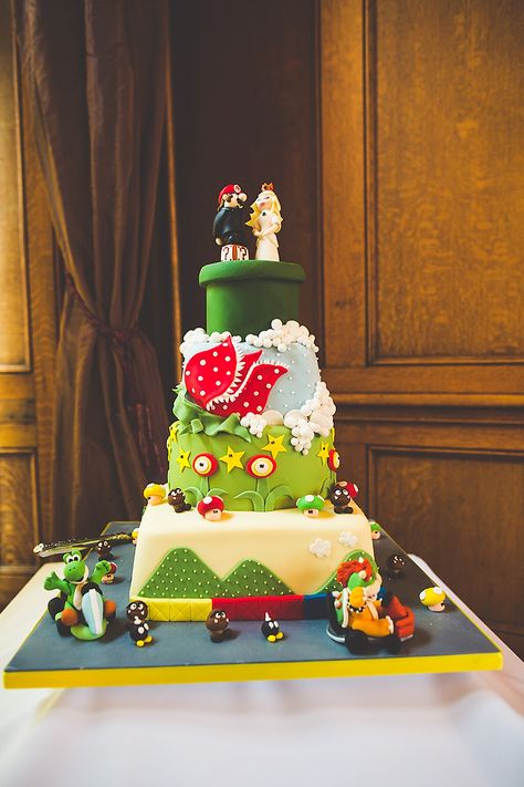 . Gaming Wedding, Gaming Wedding Cake, Video Game Wedding, Gamer Wedding, Super Mario Cake, Geeky Wedding, Cake Tower, Mario Cake, Fox Wedding