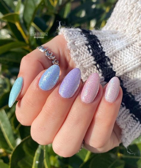 Glitter Pastel Nails, Summer Nails Gel Polish, Pastel Glitter Nails, Spring Nails Inspiration, Polish Gel Nails, Bird Nail Art, Gel Nails Long, Nails Gel Polish, Nails Summer Nails