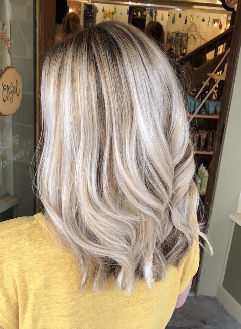 Creamy Blonde Highlights with Neutral Lowlights Dimensional Blonde Creamy Blonde Highlights, Caramel Hair With Blonde Highlights, Country Hair, Blonde Colors, Purple Hair Highlights, Blonde Lowlights, Autumn Hair, Dimensional Blonde, Creamy Blonde